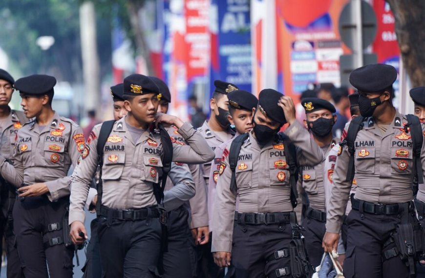 Polisi Masa Depan, dan Masa Depan Polisi: Sebuah Tinjauan Teoritik dan Refleksi Kontekstual Indonesia