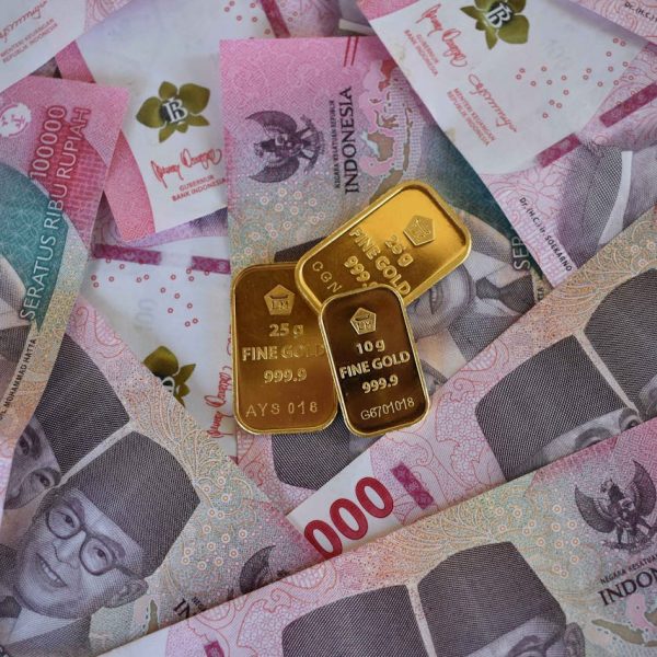 Rupiah Tembus Rp. 17.500/USD, Menteri HAM Larang Pembubaran Nobar, dan Juri Cerdas&hellip;