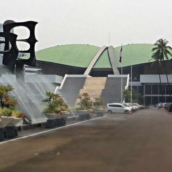 UU Pemilu Mulai Dibahas, Rupiah Melemah Sepanjang Sejarah, dan Debat Publik Terkait&hellip;