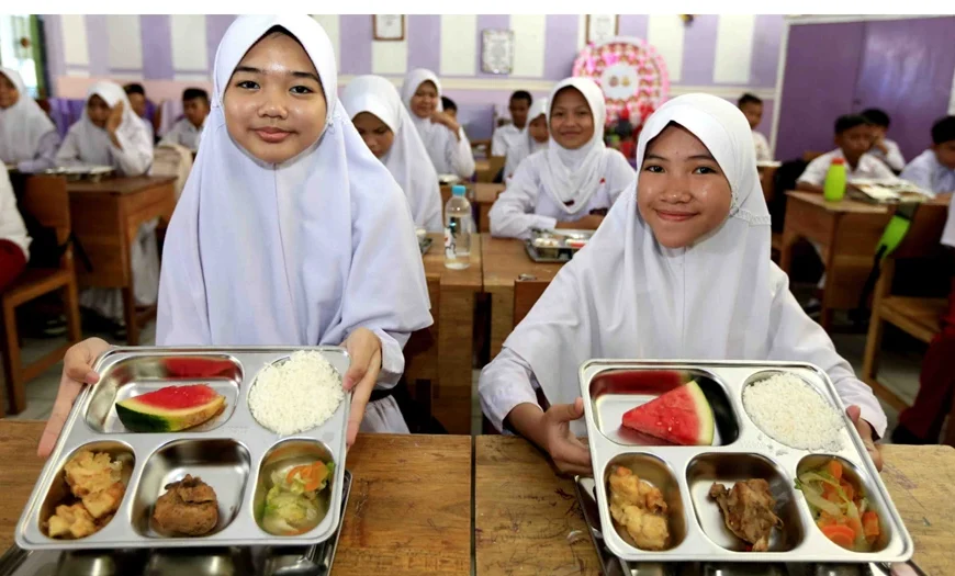 Anggaran MBG Diambil dari Pendidikan, Kemhan Bantah Jadi Beking Mobil KDMP, dan Wajib Pajak Diaudit