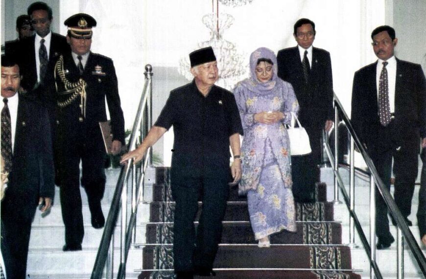 Soeharto Ditetapkan Sebagai Pahlawan, Indeks Keyakinan Konsumen Naik, dan Rasio Konsumsi Turun