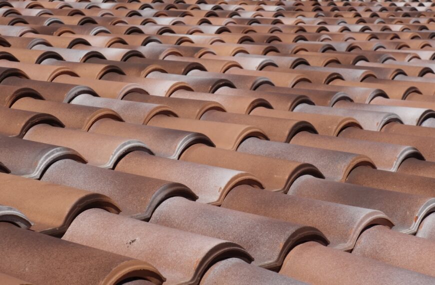 Prabowo Klain Demo Dikendalikan Asing, Koperasi Desa akan Produksi Genteng, dan IHSG Terus Melemah