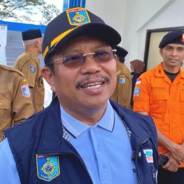 KPK Tangkap Bupati Lombok Barat, Babinsa Awasi Pajak Jadi Polemik, dan Hotman&hellip;