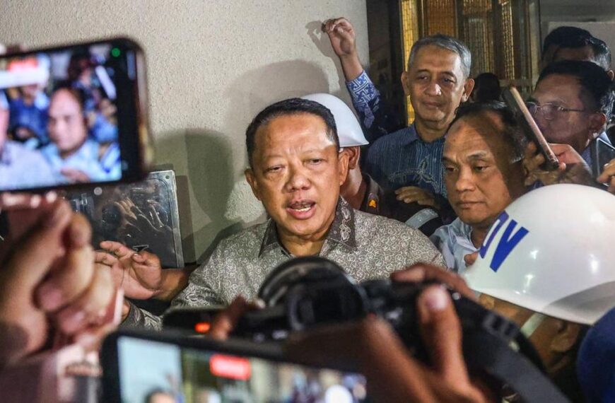 Febrie Ditahan di Rutan KPK, AS Kenakan Tarif Impor Baru, dan Warganet&hellip;