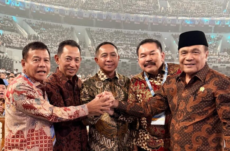 Pelimpahan Kasus Jampidsus Jadi Polemik, Harga Beras-Migor Masih Tinggi, dan Tarif Listrik&hellip;