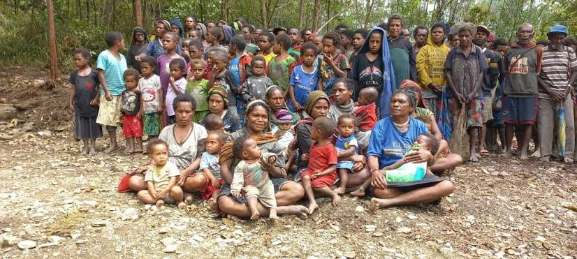Pengungsi Papua Capai 122 Ribu Orang, Utang Pinjol Melonjak, dan Polemik Pidato Prabowo “DNA India”