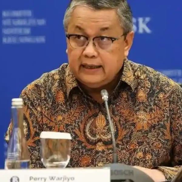 Tingkat Kepuasan Publik ke Prabowo Turun, Gubernur BI Mengundurkan Diri, dan Polisi&hellip;