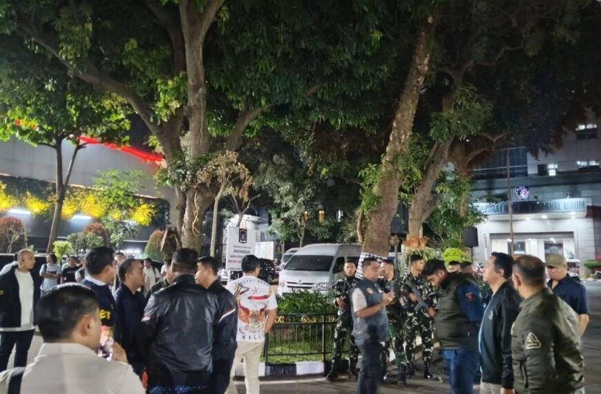 Puluhan TNI Datangi Polda Metro Jaya, Penjualan Eceran Alami Kontraksi, dan Gaji&hellip;