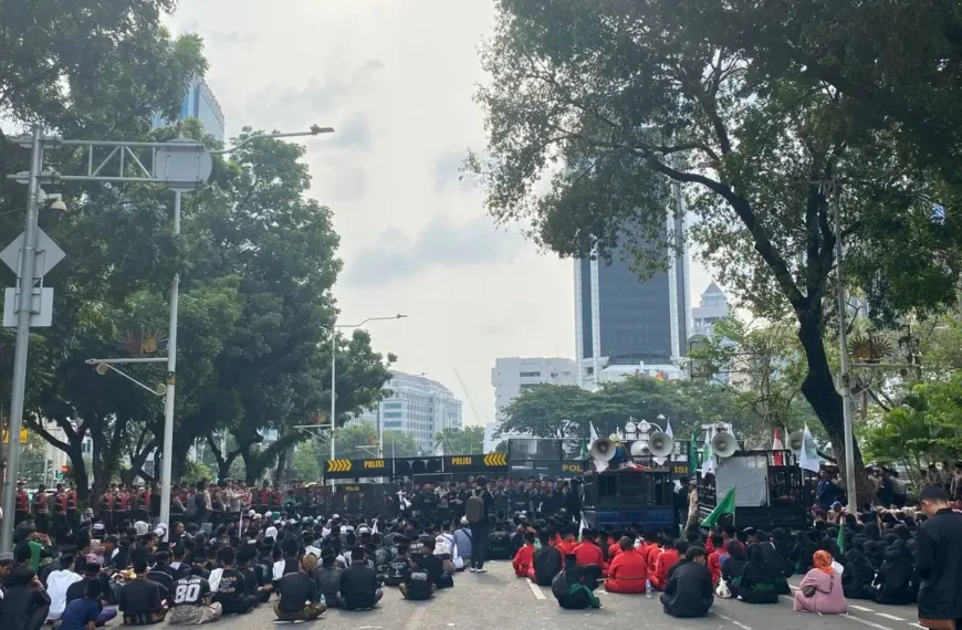 Kondisi Dalam Negeri Aman Terkendali, Jumlah Penduduk Miskin Turun, dan Nadiem Makarim&hellip;