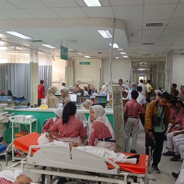 Ratusan Siswa di Pati Keracunan MBG, 3 ASN Tewas Ditembak KKB, dan&hellip;